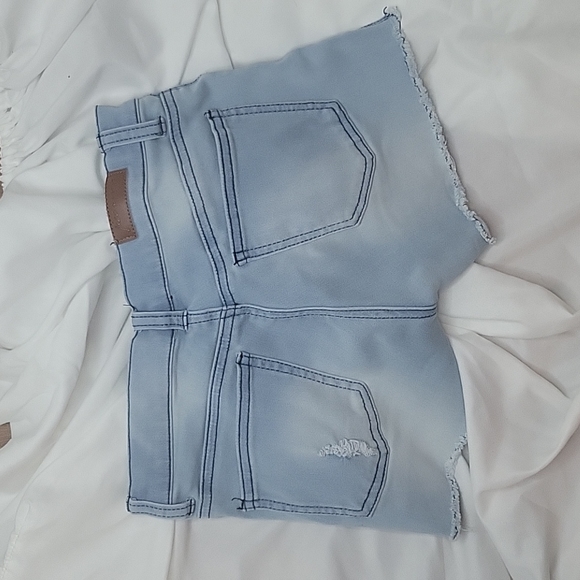 Light blue pinc denim shorts - Picture 2 of 2